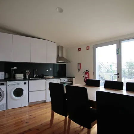 Guest Natária Flats With Parking * Oporto