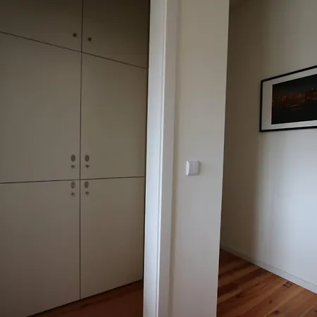 Guest Nataria Flats With Parking Апартаменты Порту